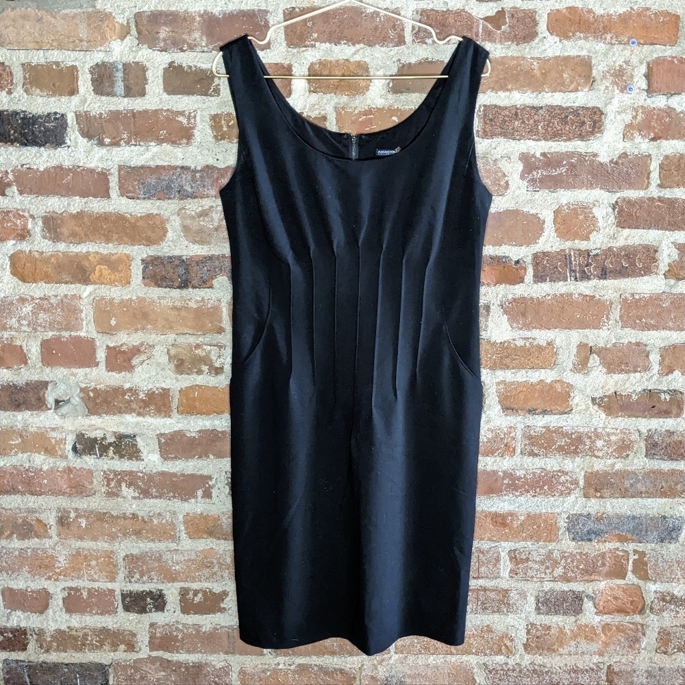 Magaschoni Collection Size 10 Black‎ Sleeveless Sheath Dress w/ Pockets
